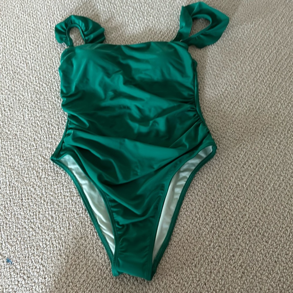 Emerald medium cupshe one piece with ruffle strap